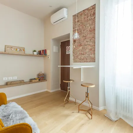 Raffinato E Stylish Monolocale Milanese Apartment Exterior photo